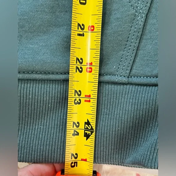 Carhartt Relax Fit Dark Teal Pullover Hoodie with Logo Sz.Sm. (4-6) NWT #70 - Picture 6 of 7